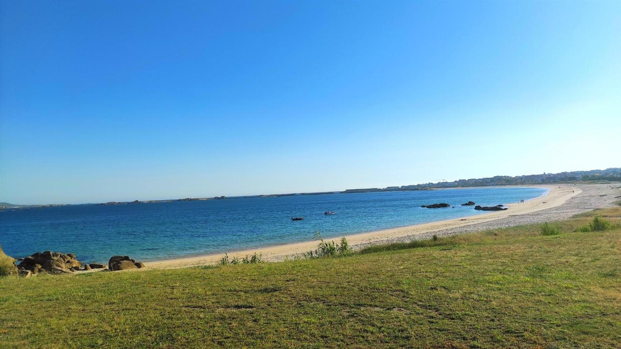 Un Rincon Con Vistas A La Ria, Playa Y Parking. Apartment Ribeira Exterior photo